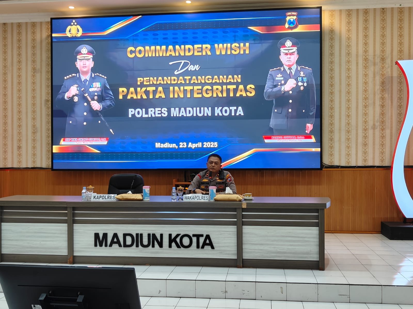 Di gedung Kompol Sunaryo Polres Madiun Kota gelar pakta integritas dan commander wish
