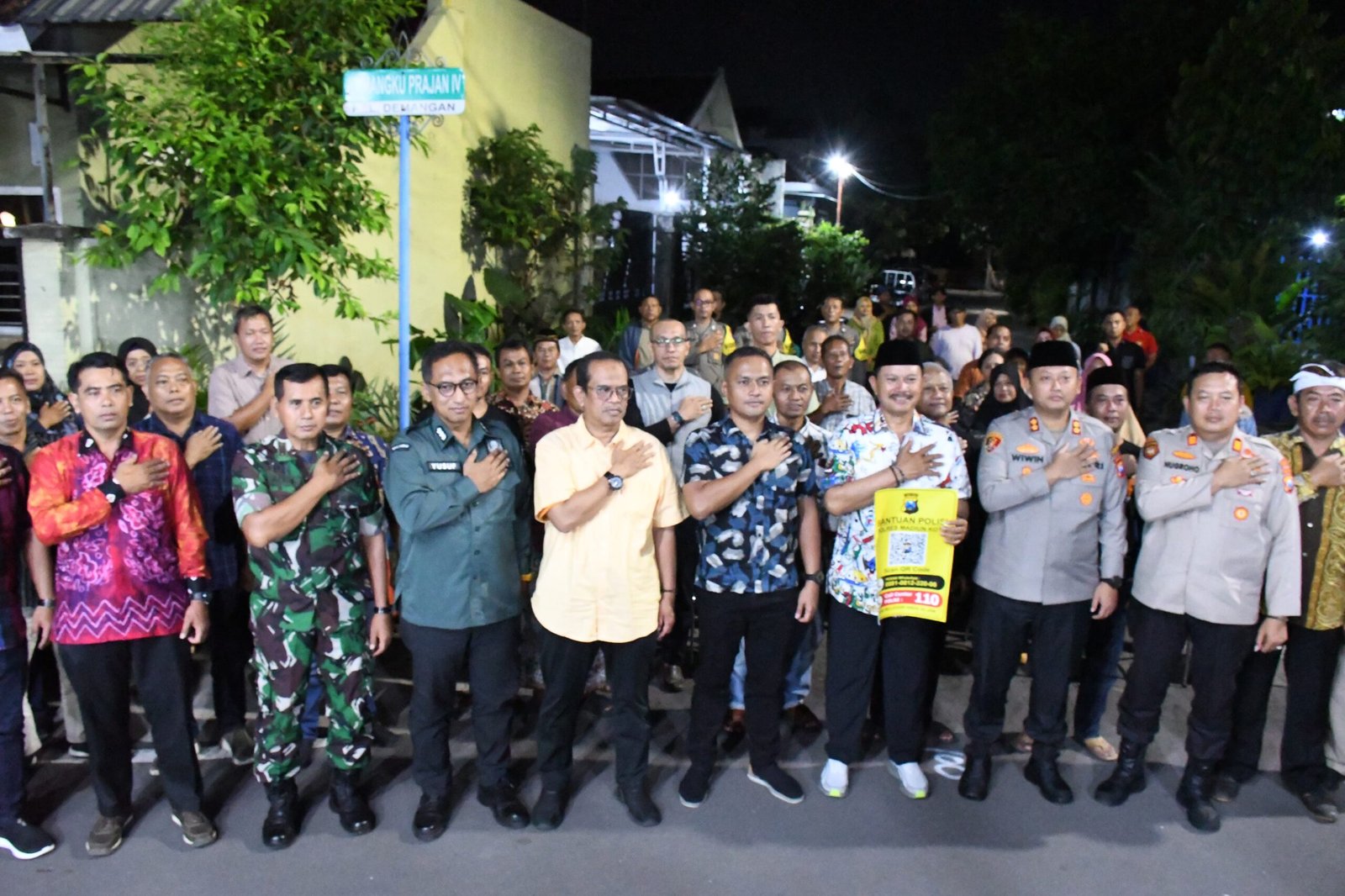Sinergitas Polsek Taman Polres Madiun Kota bersama unsur TNI dan warga dalam balutan gas kopling