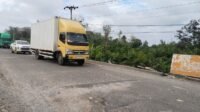 Kondisi jalan Sei Seko yang memprihatinkan