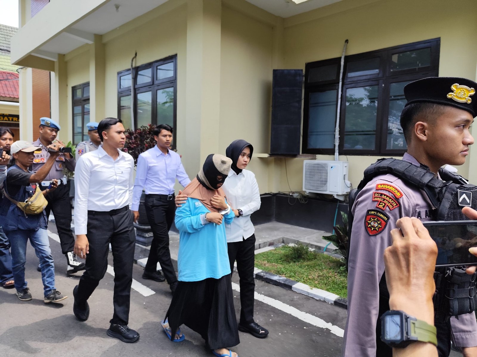 Sosok perempuan muda yang tega habisi bayi yang baru dilahirkan