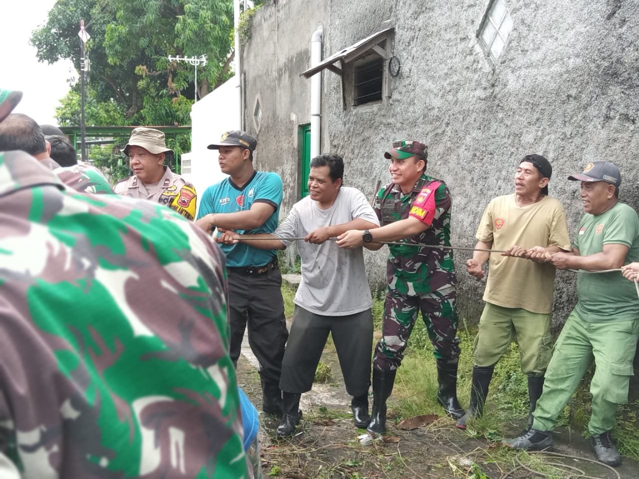 Dorong pembangunan negri,Kodim Boyolali bersama warga bahu membahu bangun infrastruktur
