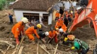 Tim Sar gabungan berhasil evakuasi korban