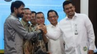 Gubernur Aceh Muzakir Manaf saat memberikan keterangan pers dan ucapan terima kasih pada konferensi pers penyelesaiaan permasalahan empat pulau di perbatasan Aceh dan Sumut bersama Mendagri Tito Karnavian, Mensesneg Prasetyo Hadi, Wakil Ketua DPR Sufmi Dasco Ahmad, dan Gubernur Sumut Bobby Nasution, di Kantor Istana Kepresidenan, Jakarta, Foto :(Humas BPPA)
