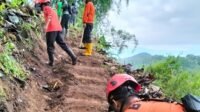 Semangat Harlah Pancasila, BPBD Trenggalek Bersama Warga Rintis Jalur Evakuasi di Wilayah Rawan Banjir 