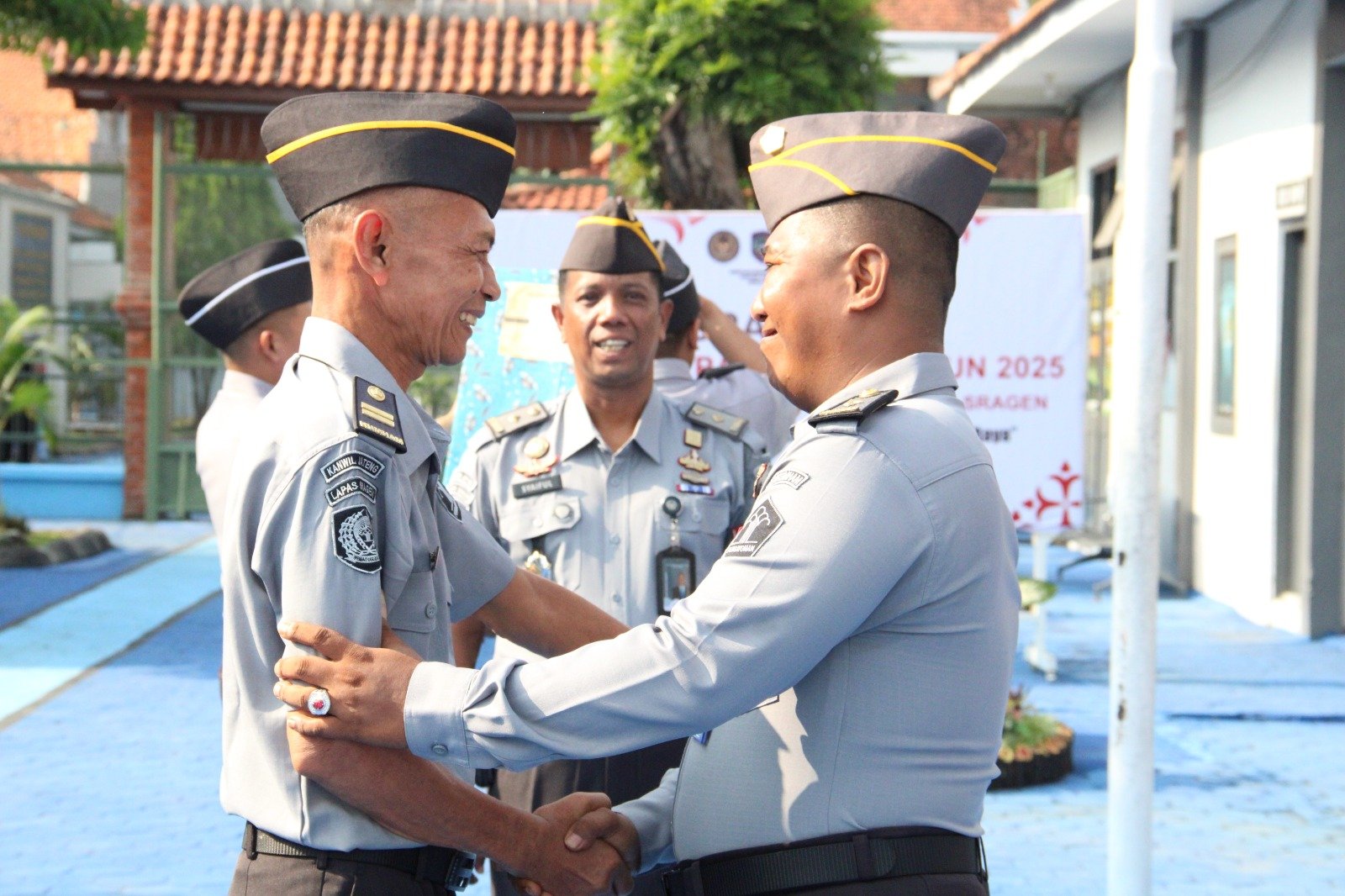 Lapas kelas IIA Sragen saat melepas salah satu pegawai