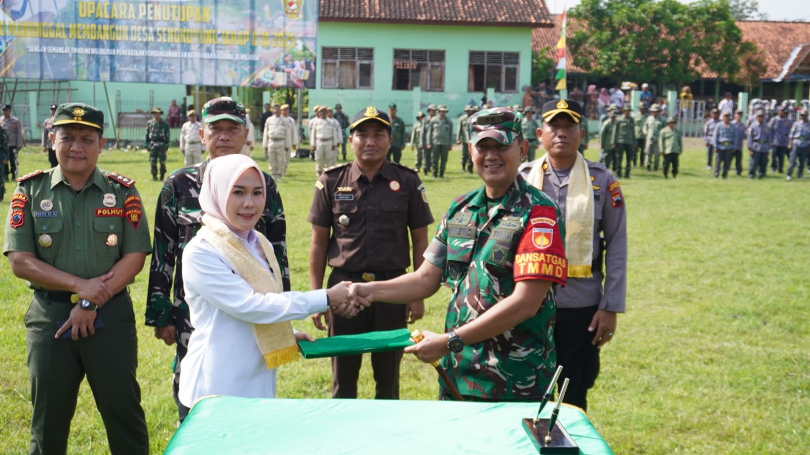 Dandim 0724/Boyolali sekaligus Dansatgas TMMD Sengkuyung Tahap II tahun anggaran 2025 telah secara resmi ditutup