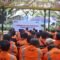 Tomy,selaku perwakilan PT Ka Property Management Area 7 ketika memberikan materi pembinaan (Foto : Yog,News7)