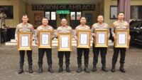 Jajaran Polres Polda Jawa Timur,salah satunya Kapolres Madiun Kota menerima penghargaan Yan Prima (Foto : Zack,NewsTujuh)