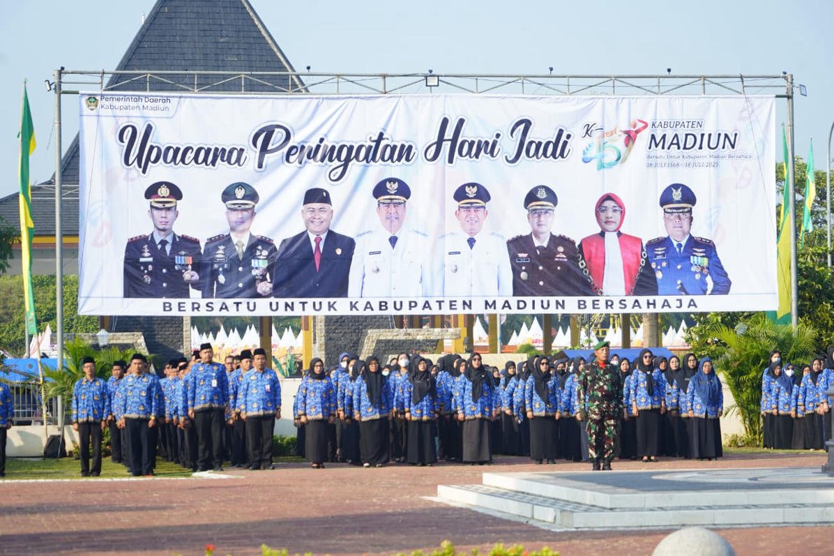 Bupati Madiun, Hari Wuryanto Pimpin Upacara Peringatan Hari Jadi Ke-457. (Foto : Ist)