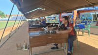 Penembak senior Pied Hendrawan dari Pengprov Perbakin Jatim mengikuti kelas Exhibition di Stadion Wilis Madiun (Foto : Zack,NewsTujuh)