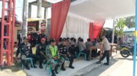 Polisi dan TNi terlihat mengawal ketat pengesahan warga IKS PI (Foto : Zack,NewsTujuh)