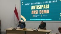 Walikota Madiun Drs.H Maidi (kiri) dan Danrem 081/DSJ Kolonel Untoro Haryanto (kanan) ketika rapat koordinasi forkopimda di GCIO (Foto : Yog,NewsTujuh)