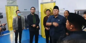 Lebih Dari 1000 Siswa Bandung Barat Keracunan MBG ,Bupati Tetapkan Status KLB 2 Sidak DPR RI