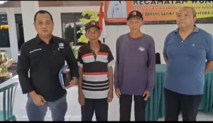 Viral Polemik Pembayaran Tanah Petani , Pihak Kelurahan Munggut Ajak Mediasi 3 Kuasa Hukum Simun dan Djuwari,Suryajiyoso (kiri) serta Kepala Kelurahan Munggut ,Mashudi (kanan) ketika memberikan klarifikasi ke awak media (Foto : Naw,NewsTujuh)