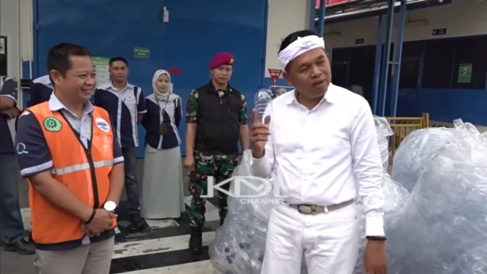 Fakta di Balik Sumber Air AQUA: Klarifikasi Atas Disinformasi di Media Sosial 1 KDM sidak Aqua