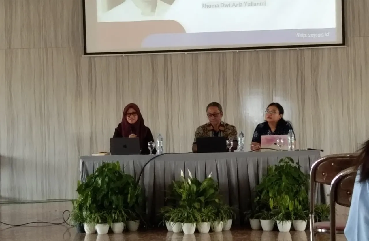 ESPERANZA Warnai 65 Tahun UKWMS Kampus Madiun 2 Seminar Nasional HISKI Komisariat Sanata Dharman di Universitas Katolik Widya Mandala Surabaya kampus Madiun hadirkan narasumber terkemuka (Foto : Heriy, NewsTujuh)