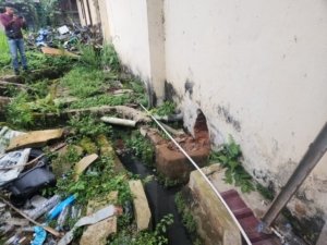 Samarinda Geger! 15 Tahanan Kabur Usai Jebol Dinding WC Polsek 8 Melalui dinding wc ,sebanyak 15 Tahanan kabur dari Polsek Samarinda Kota (Foto : Dok Humas Polsek Samarinda)