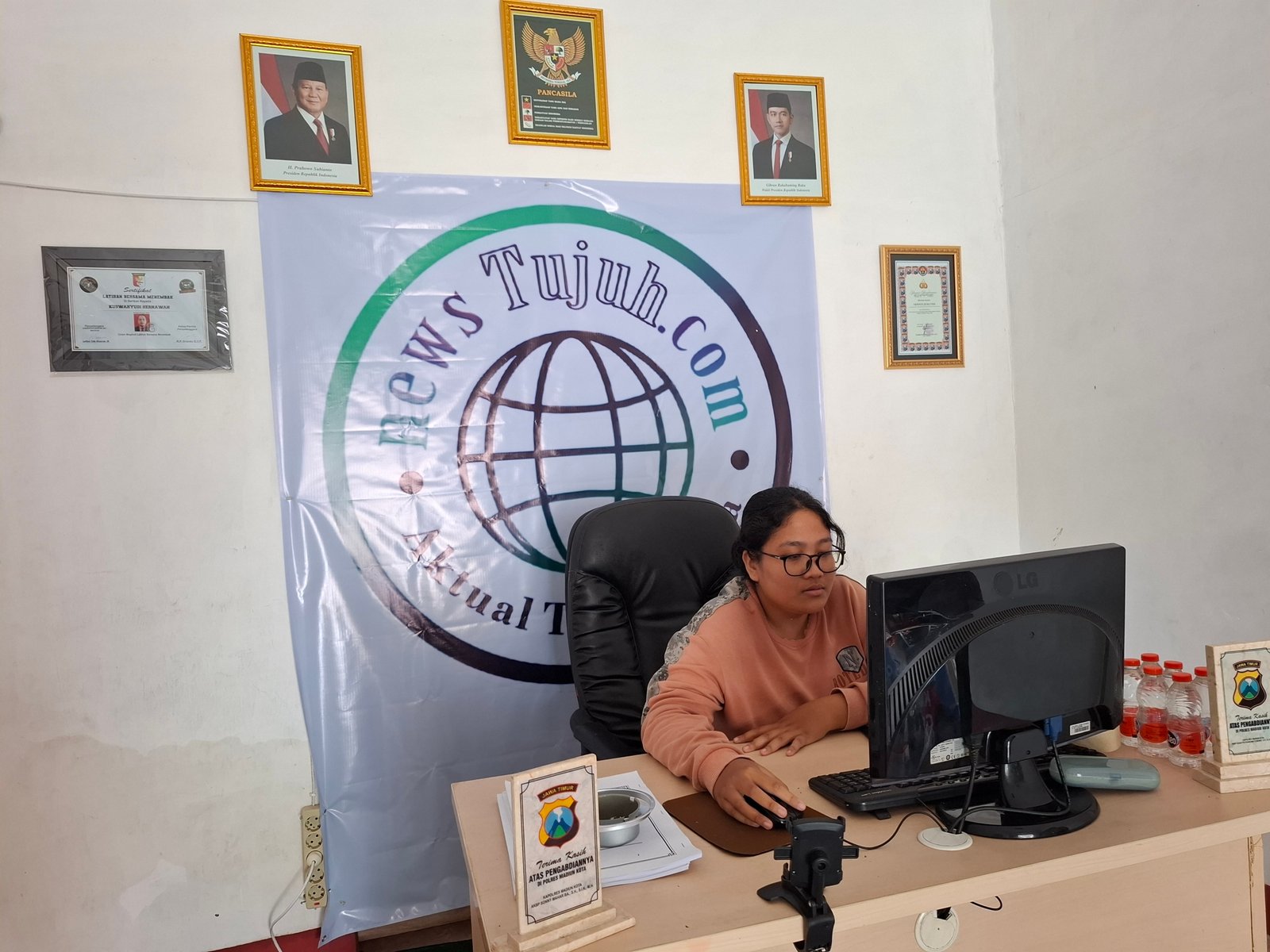 News Tujuh ucapkan selamat atas pelantikan Welas Arso sebagai Ketua PWI Ponorogo periode 2025 - 2028