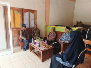 Majelis Dikdasmen PCM Sambi melakukan Monev di PonpesMu Manafiul Ulum bersama pengelola sekolah Muhammadiyah. (Foto : Nugie, NewsTujuh)