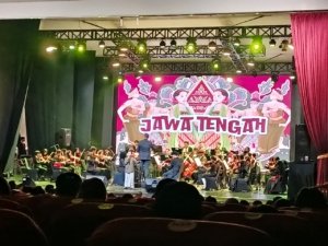 Penampilan Delecia Musik Orkestra dalam konser “Bhineka Tunggal Suara” di Auditorium RRI Surakarta. (Foto : Yus, NewsTujuh)