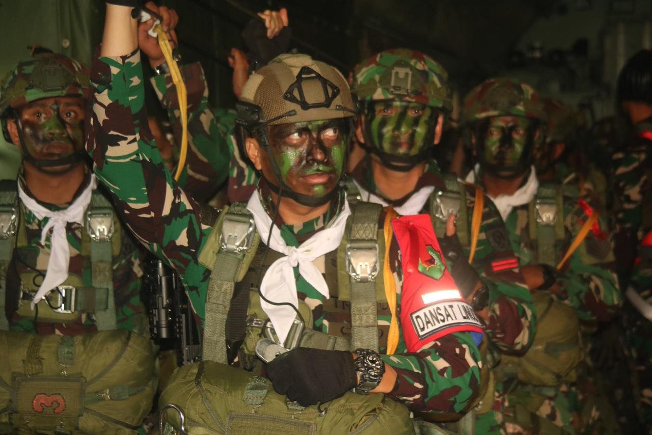 Ratusan Prajurit Yonif 501 Kostrad Tiba di Bangka Belitung untuk Latihan Operasi Udara 2 Latihan operasi udara Yonif 501 Kostrad di Bangka Belitung.