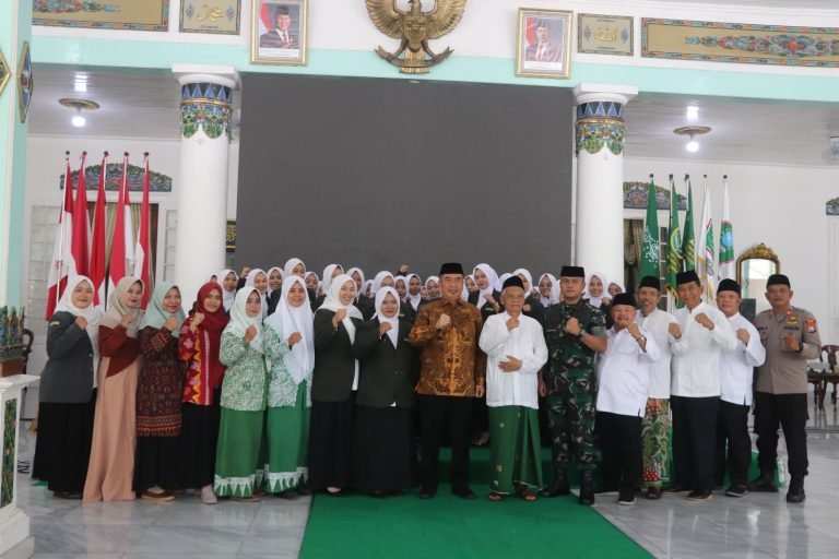 Pelantikan IPNU–IPPNU Kabupaten Madiun 2025–2027 Berlangsung Khidmat di Pendopo Muda Graha 2 IPNU IPPNU