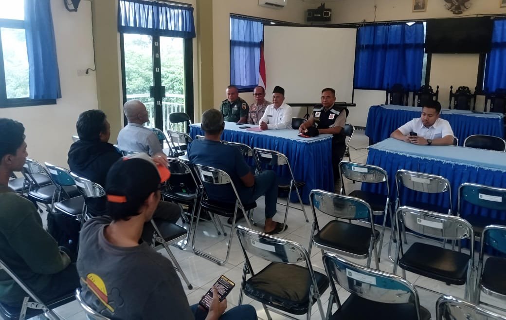 Mediasi Polemik Tambang Ngentrong Gagal Digelar 1 POLEMIK