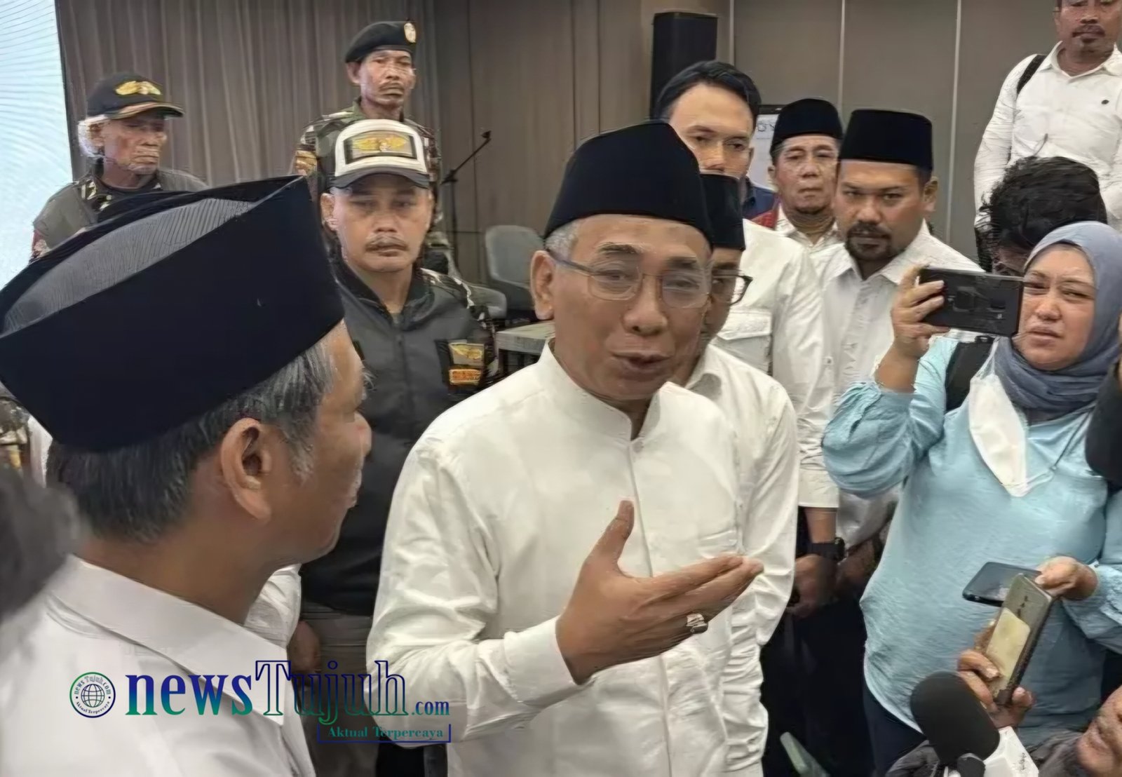 Gus Yahya Diberi Tenggat Waktu 3 Hari Mundur Sebagai Ketum PBNU, Ini Reaksinya 1 Gus Yahya