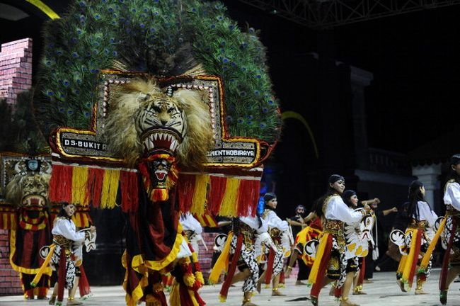 Fenomena Penari Jatilan Kesurupan: Antara Trance, Tradisi, dan Mitos Spiritual Jawa.
