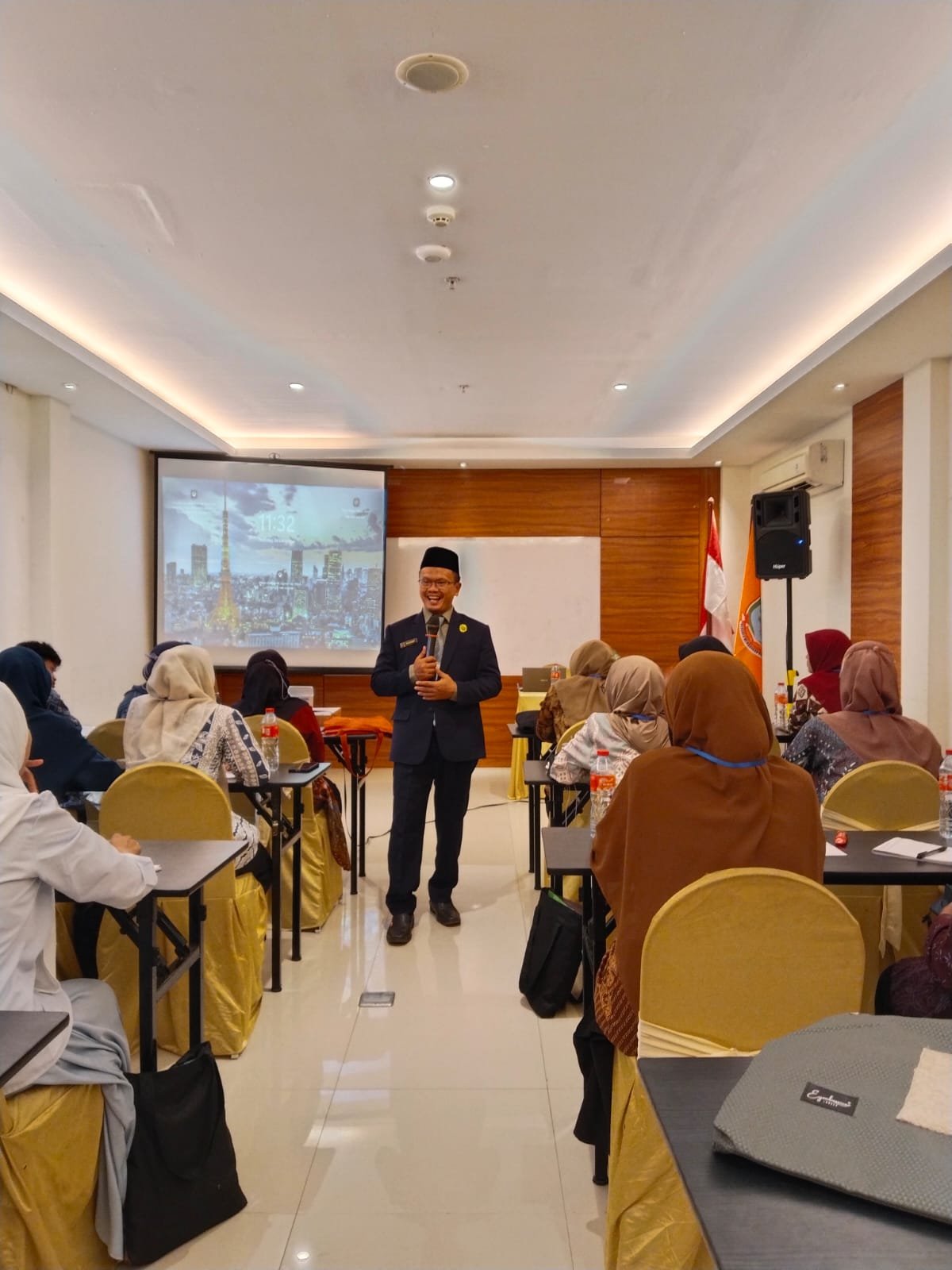 Pujiono Tekankan Pentingnya Koding dan AI untuk Guru Muhammadiyah Papua Barat Daya 2 Koding & AI