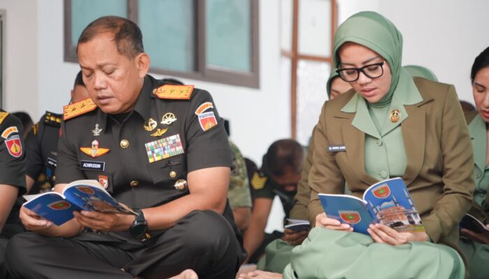 Pangdam IV/Diponegoro Ziarah ke Makam Pangeran Diponegoro di Makassar