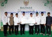 Bupati Madiun Serahkan Donasi Rp102,9 Juta untuk Gempa NTT