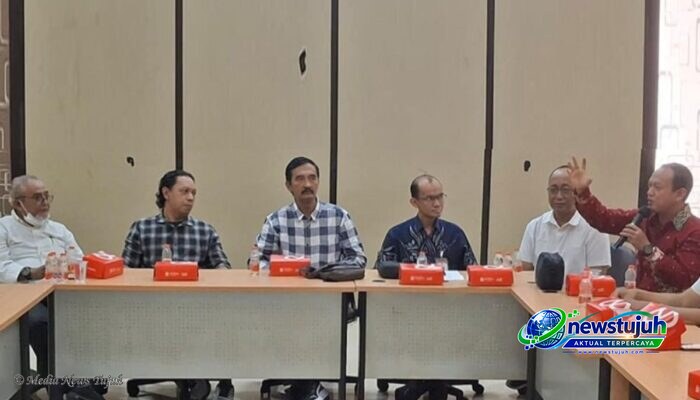 Diskominfo dan PWI Tabalong Kunjungi PWI Jatim, Bahas Kesejahteraan Wartawan